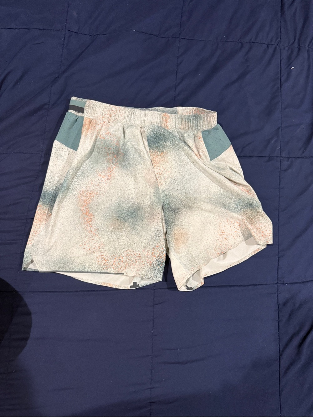 Lululemon Light Speckled Athletic Mens Shorts with Teal Accents